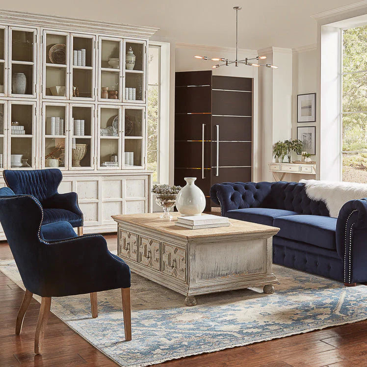 Bookcases & Etageres