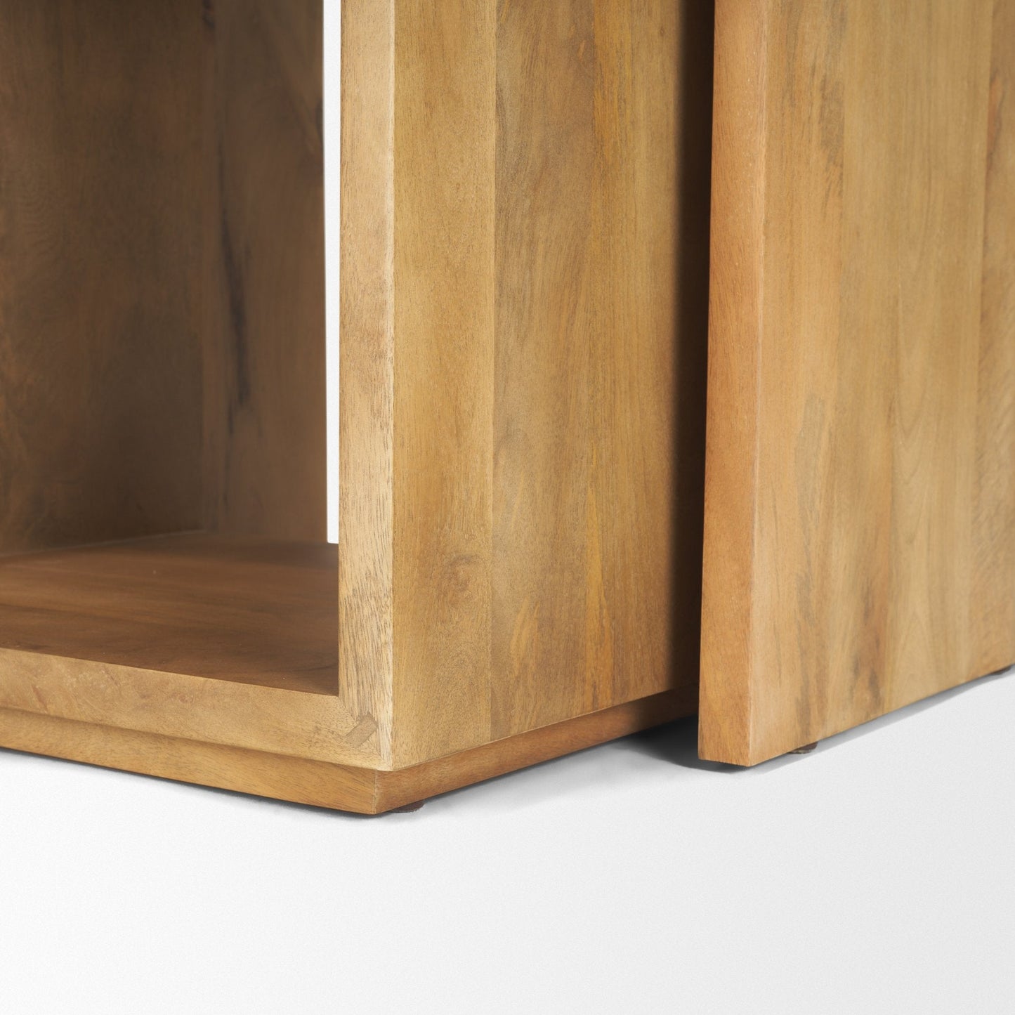 Alanna Wood Nesting Accent Table (Set of 2)