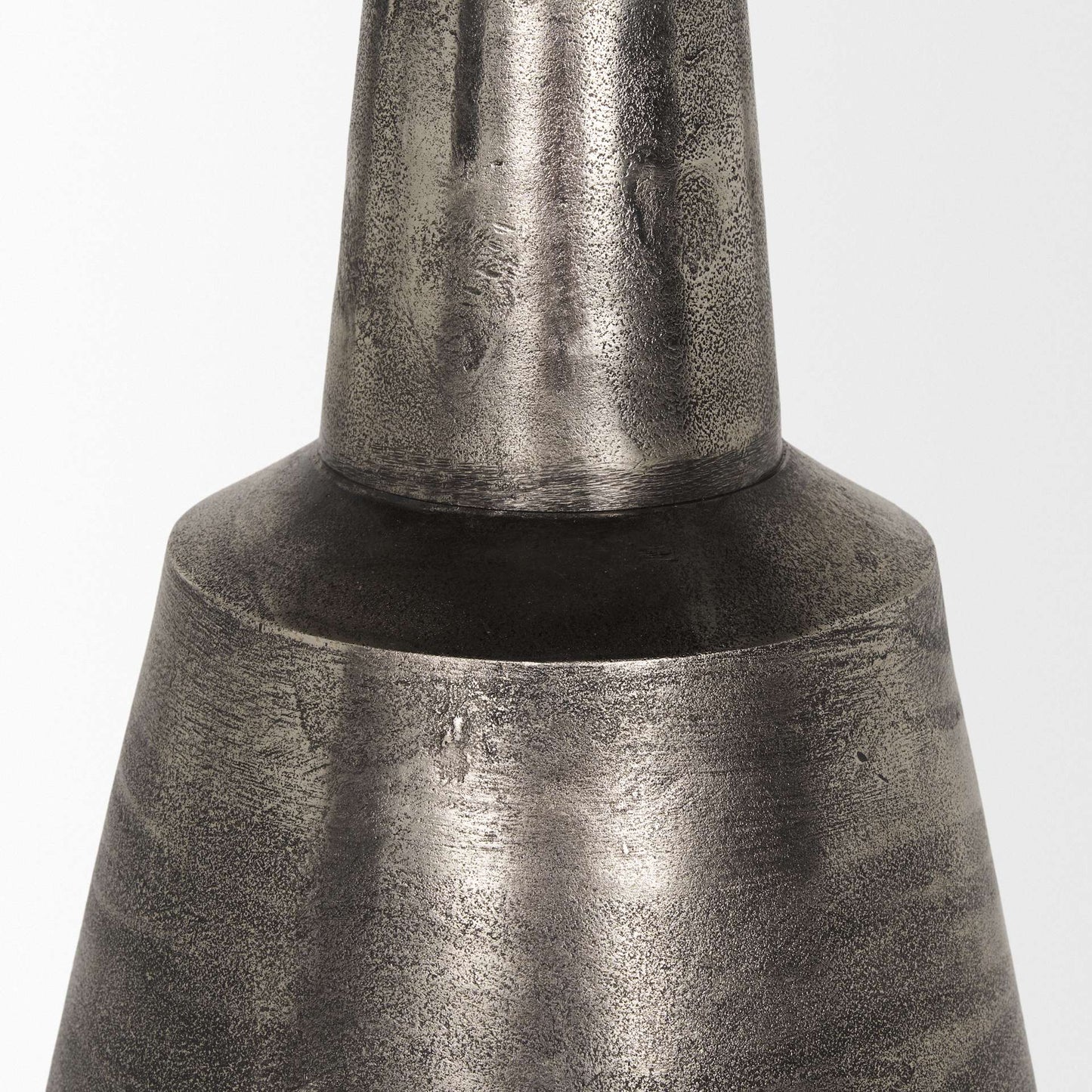 Bobbi Cast Aluminum Round Accent Table