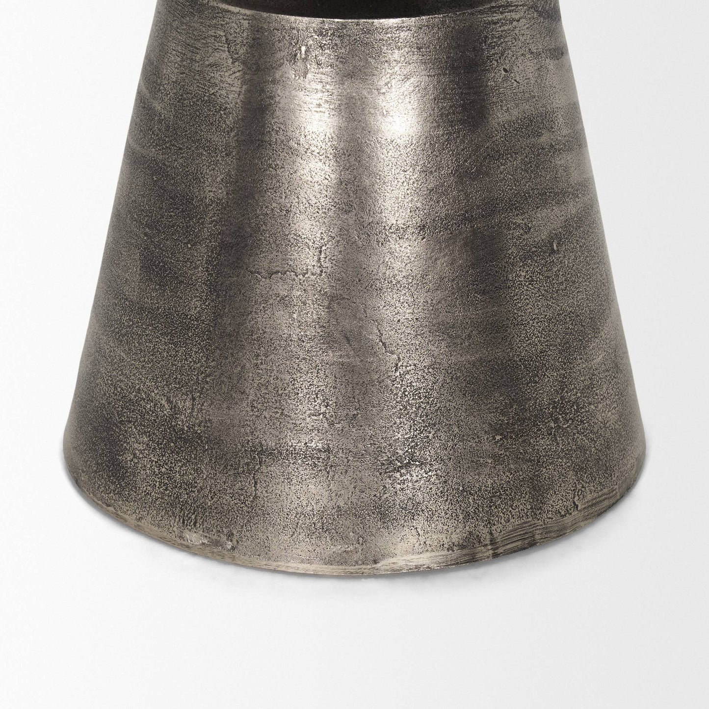 Bobbi Cast Aluminum Round Accent Table