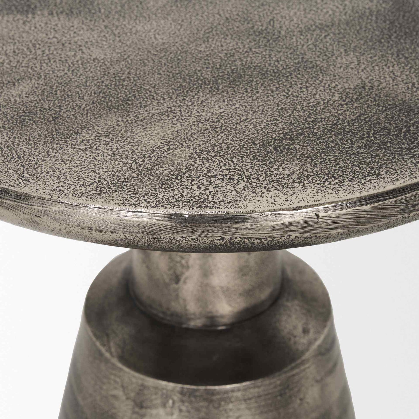 Bobbi Cast Aluminum Round Accent Table