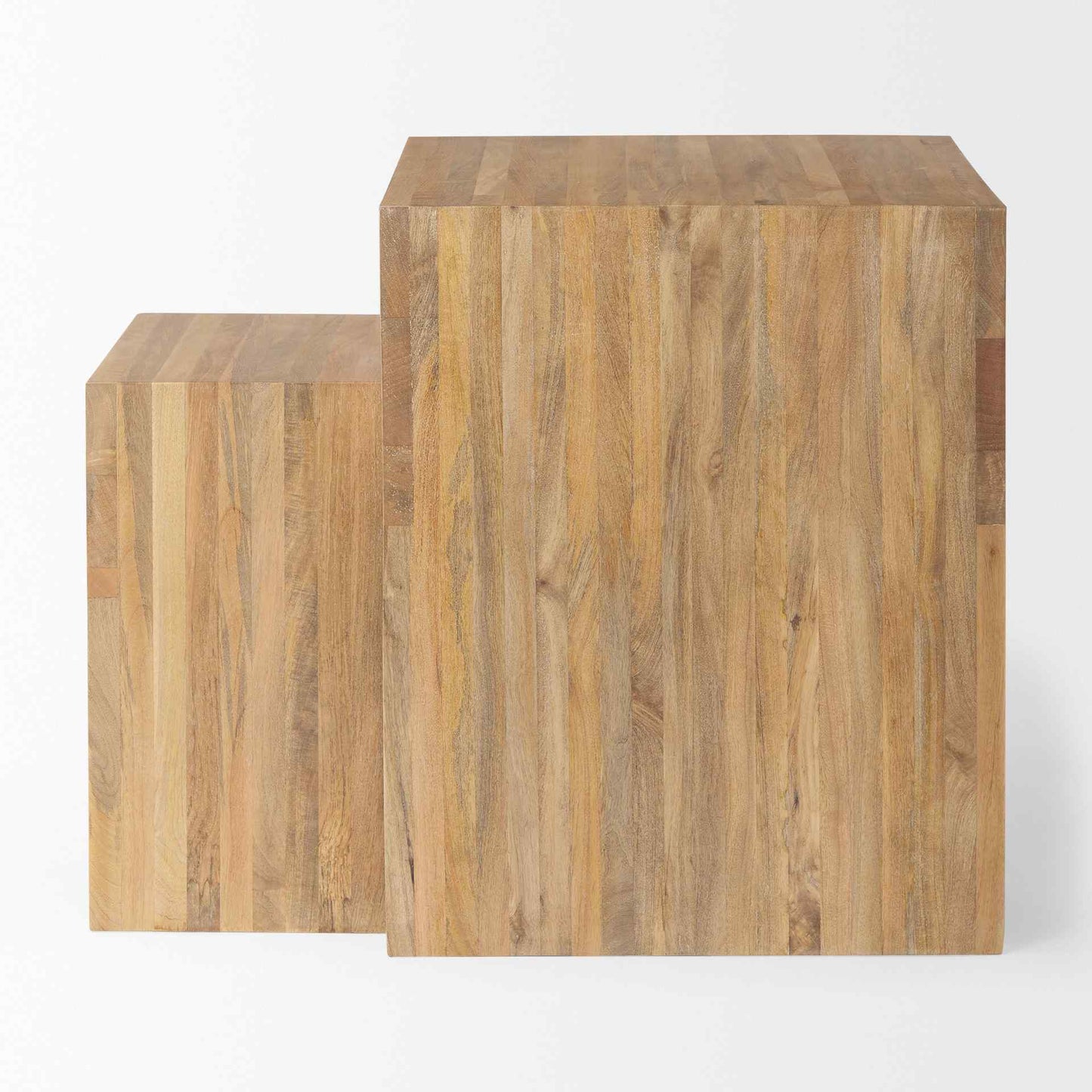 Chloe Cottage Wood Nesting Table (Set of 2)