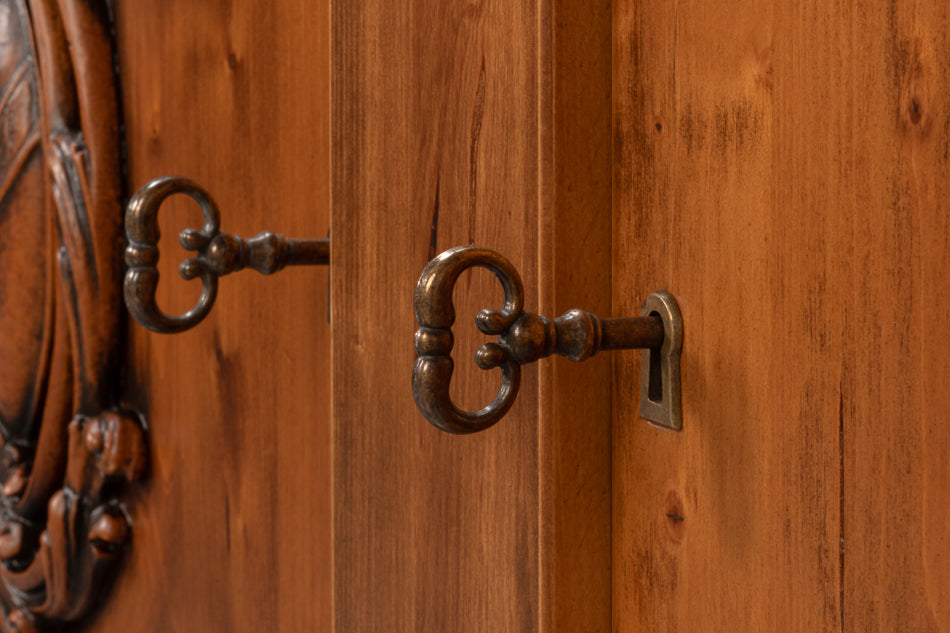 Crested Four Doors Wood Sideboard