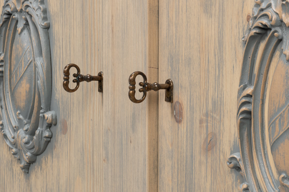 Crested Four Doors Wood Sideboard