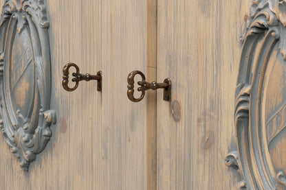 Crested Four Doors Wood Sideboard