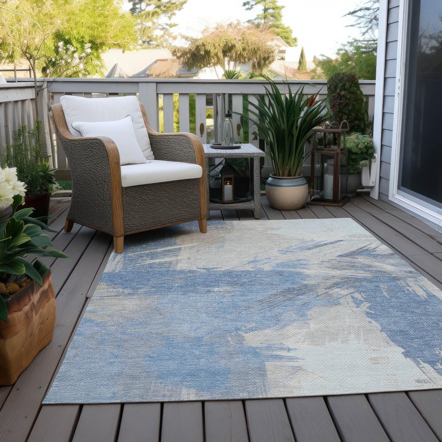 Faerira Denim Washable Indoor-Outdoor Rug