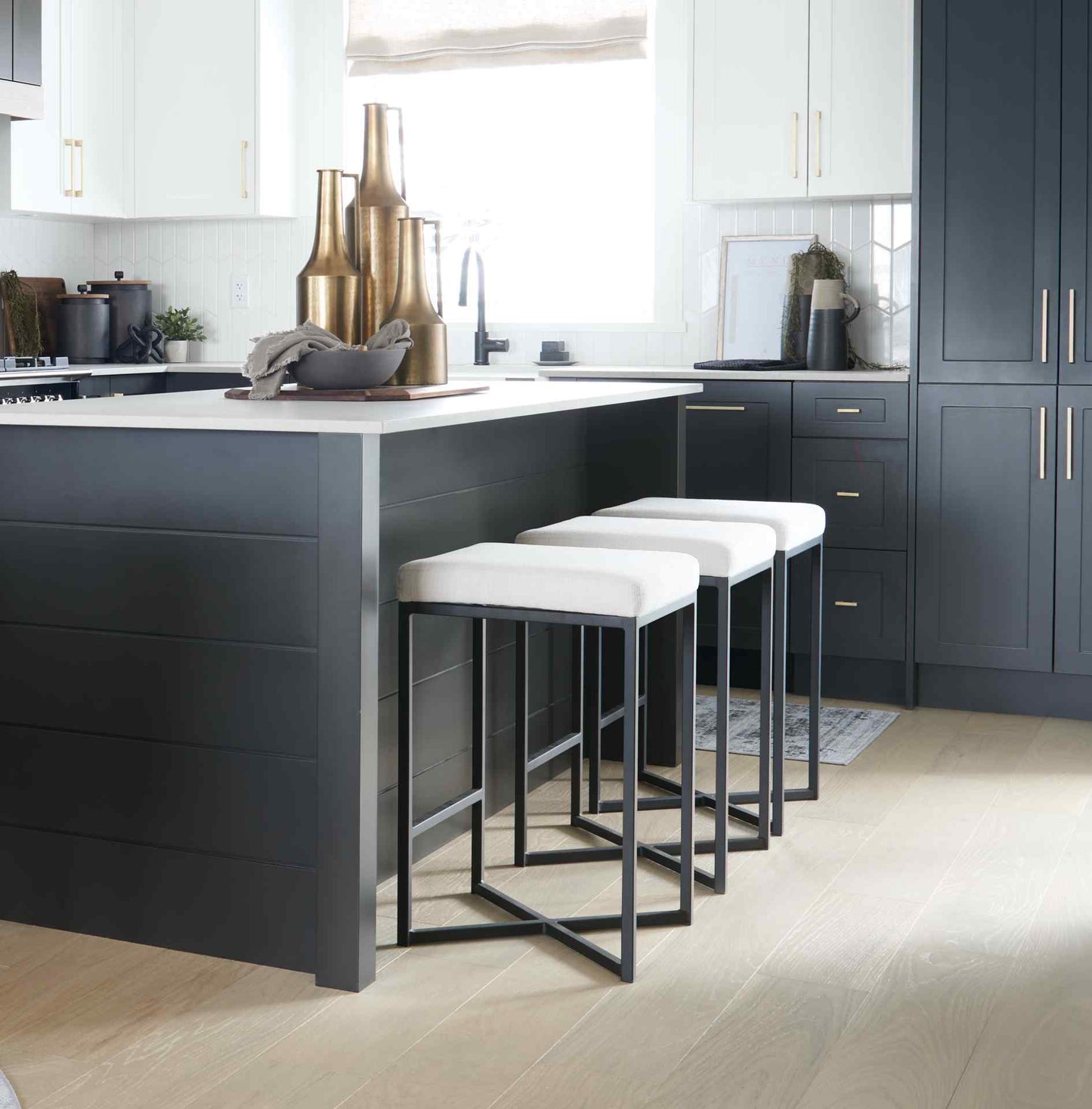 Frodo White Fabric Bar Stool