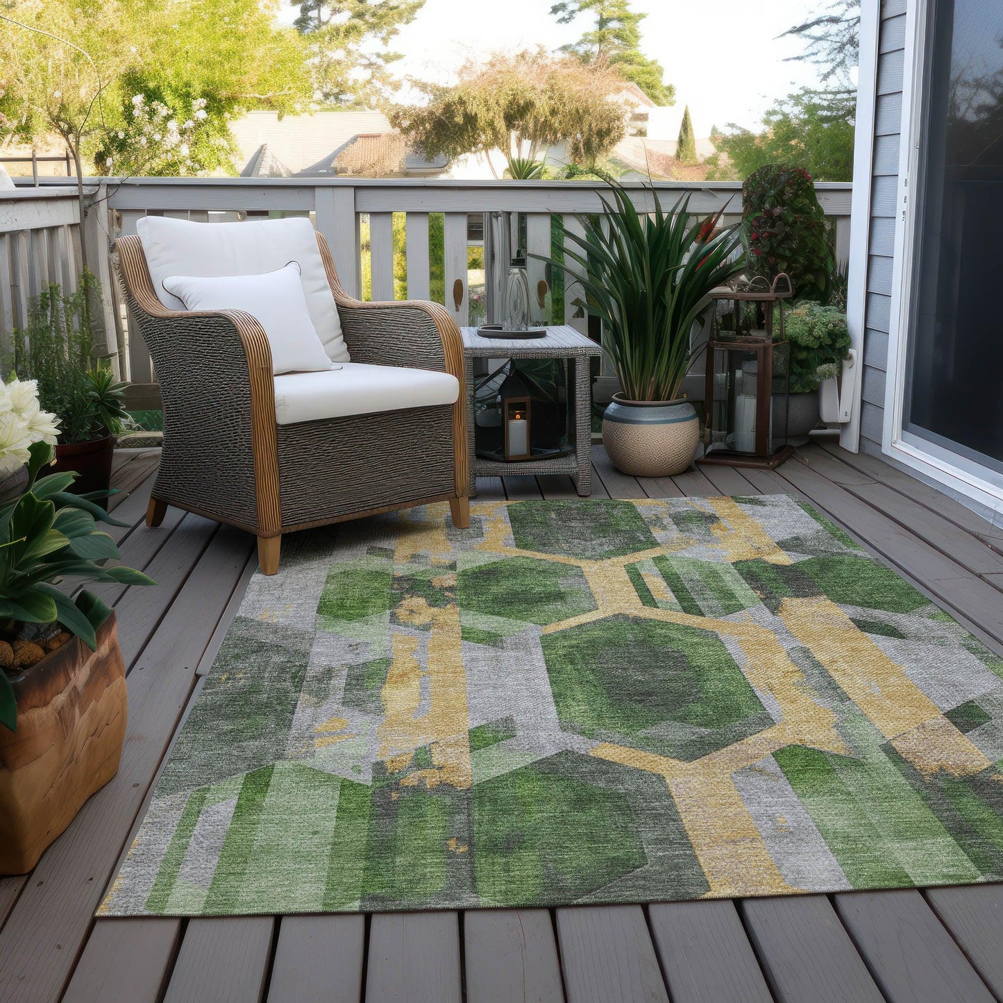 Galor Green Washable Indoor-Outdoor Rug