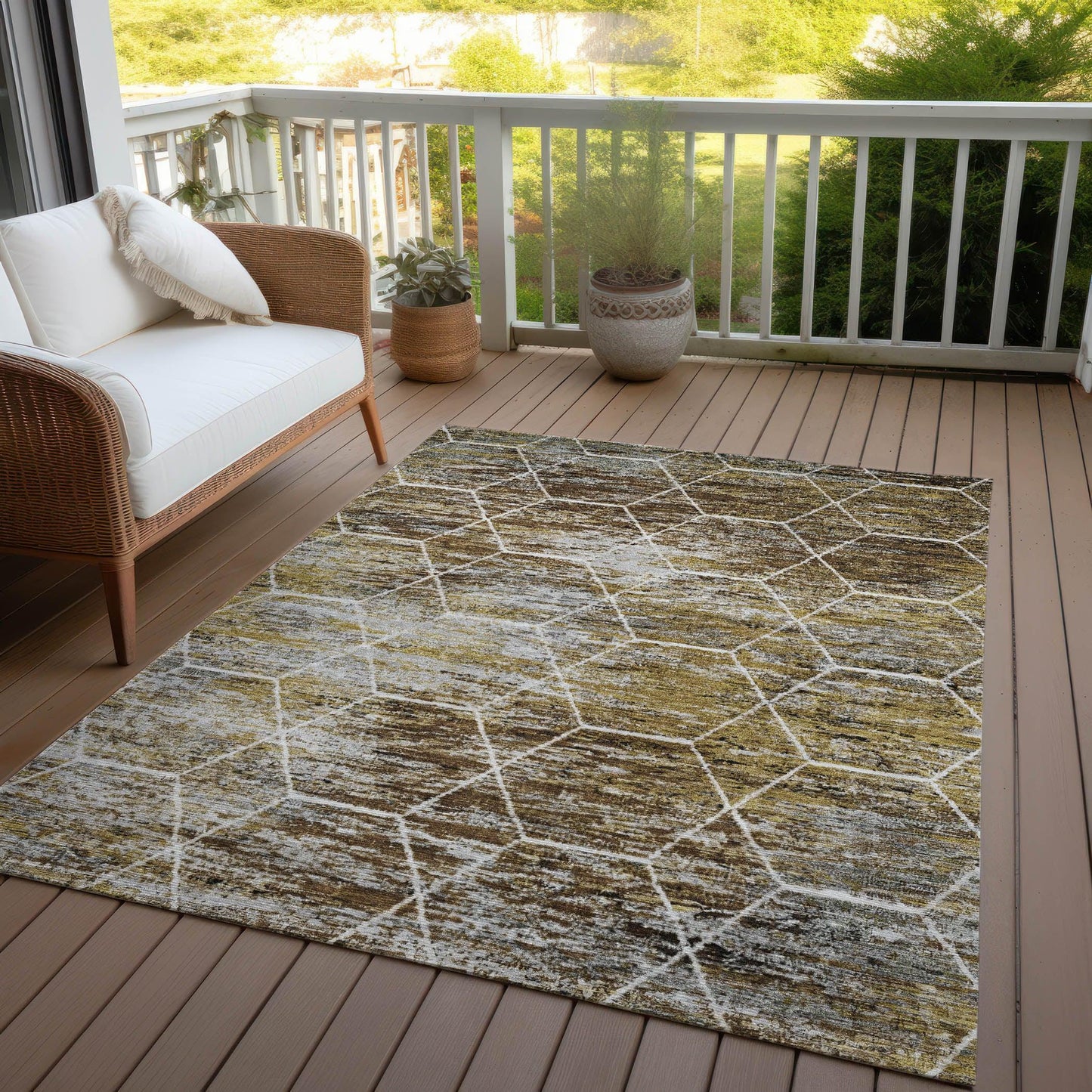 Galyn Brown Washable Indoor-Outdoor Rug