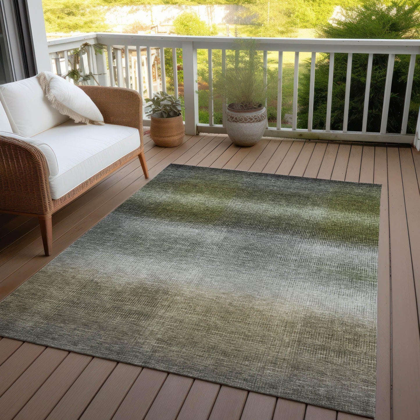Haelor Gray Washable Indoor-Outdoor Rug