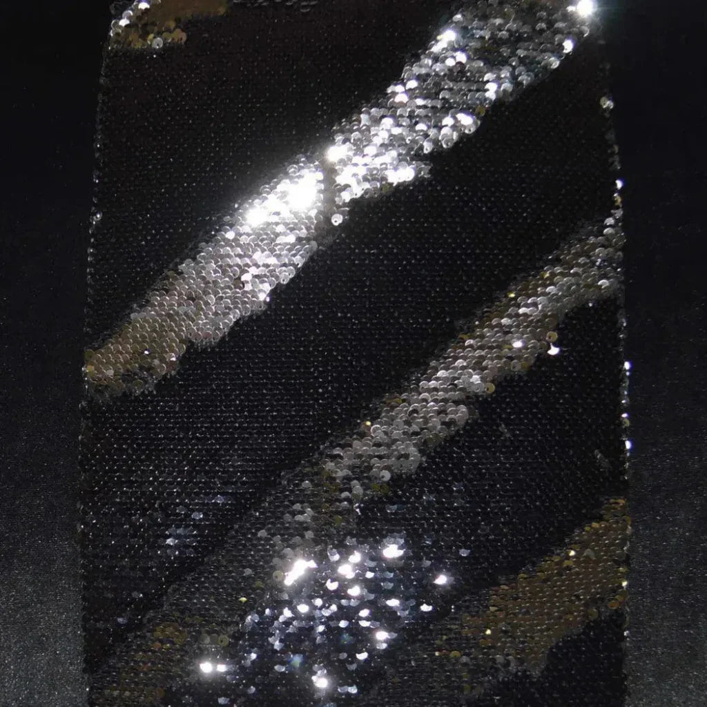 Hylee II Black Throw Pillow With Insert - LOOMLAN - D.V. Kap - Throw Pillows