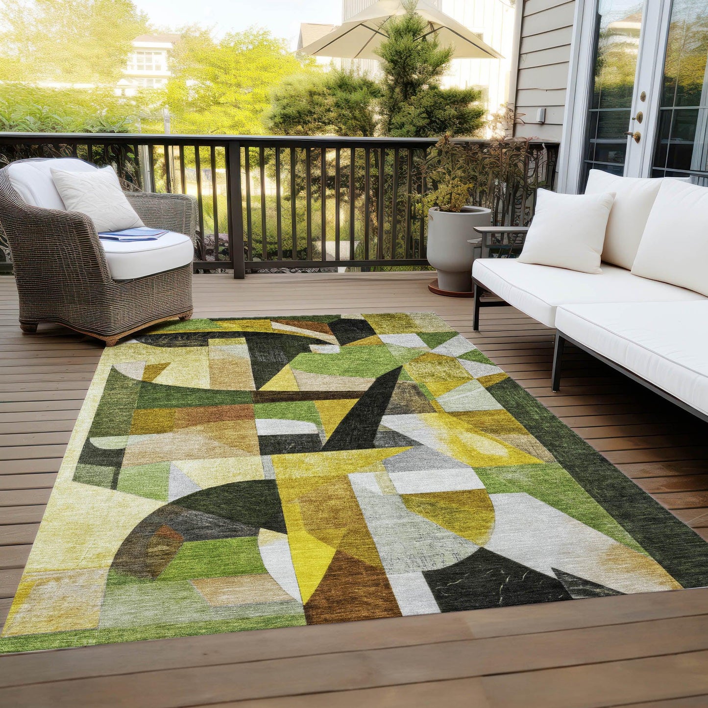 Jaelira Green Washable Indoor-Outdoor Rug