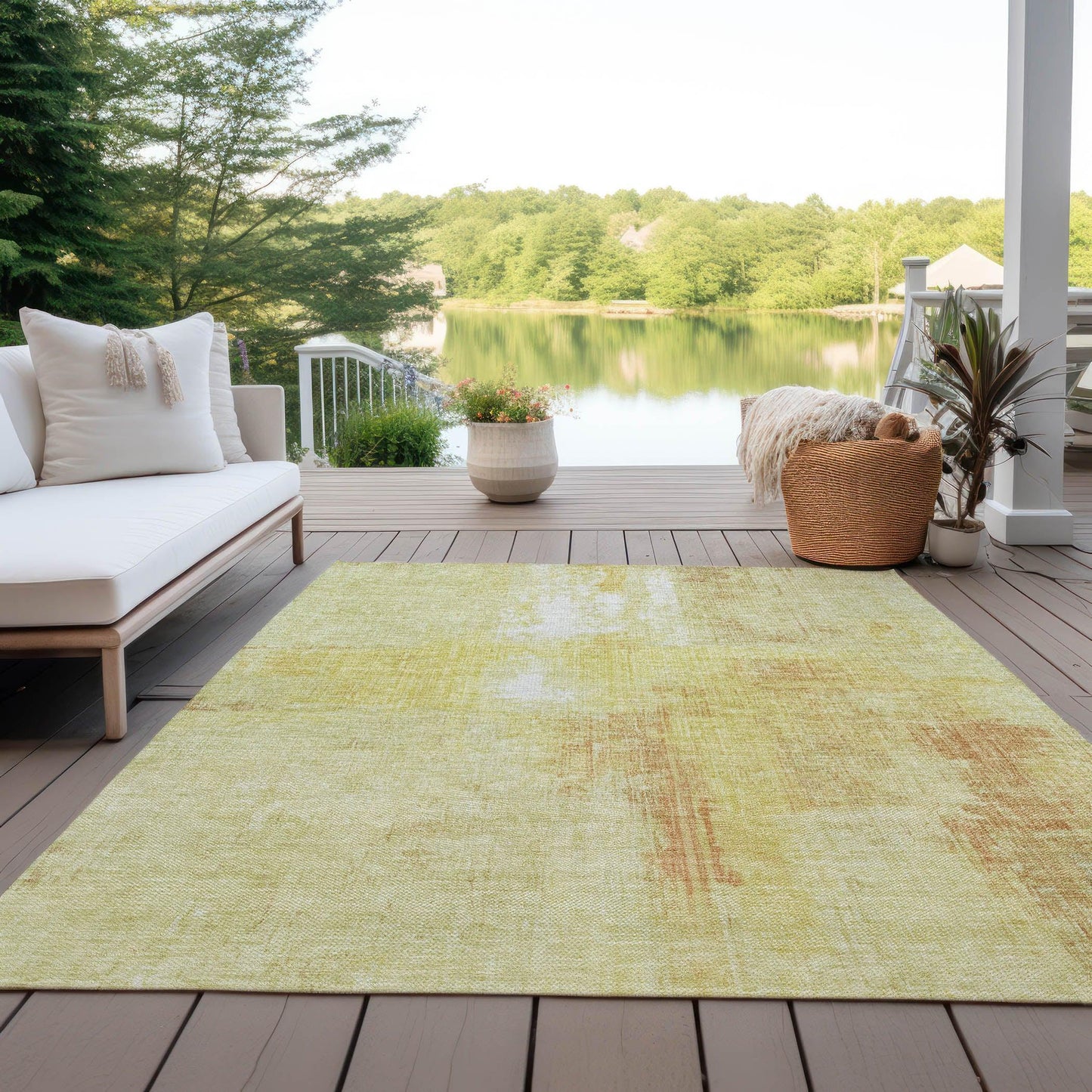 Jaelor Gold Washable Indoor-Outdoor Rug
