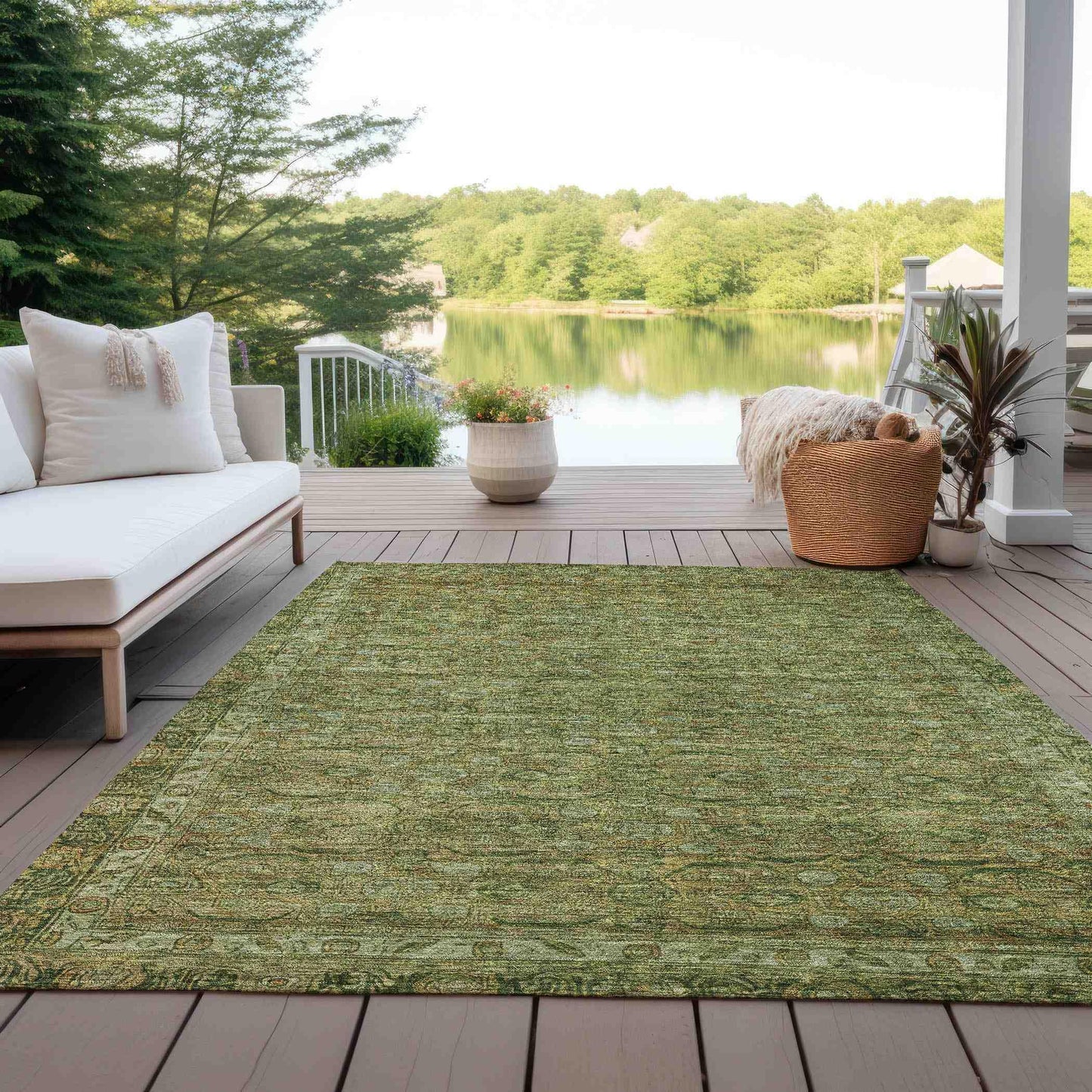 Kaelara Green Washable Indoor-Outdoor Rug