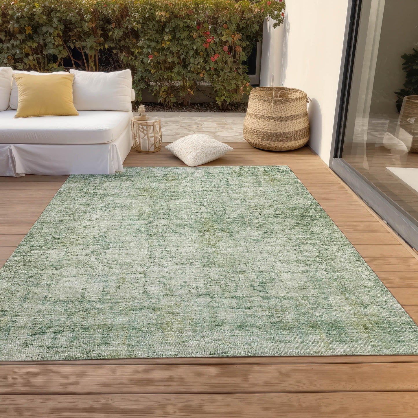 Kaelien Green Washable Indoor-Outdoor Rug