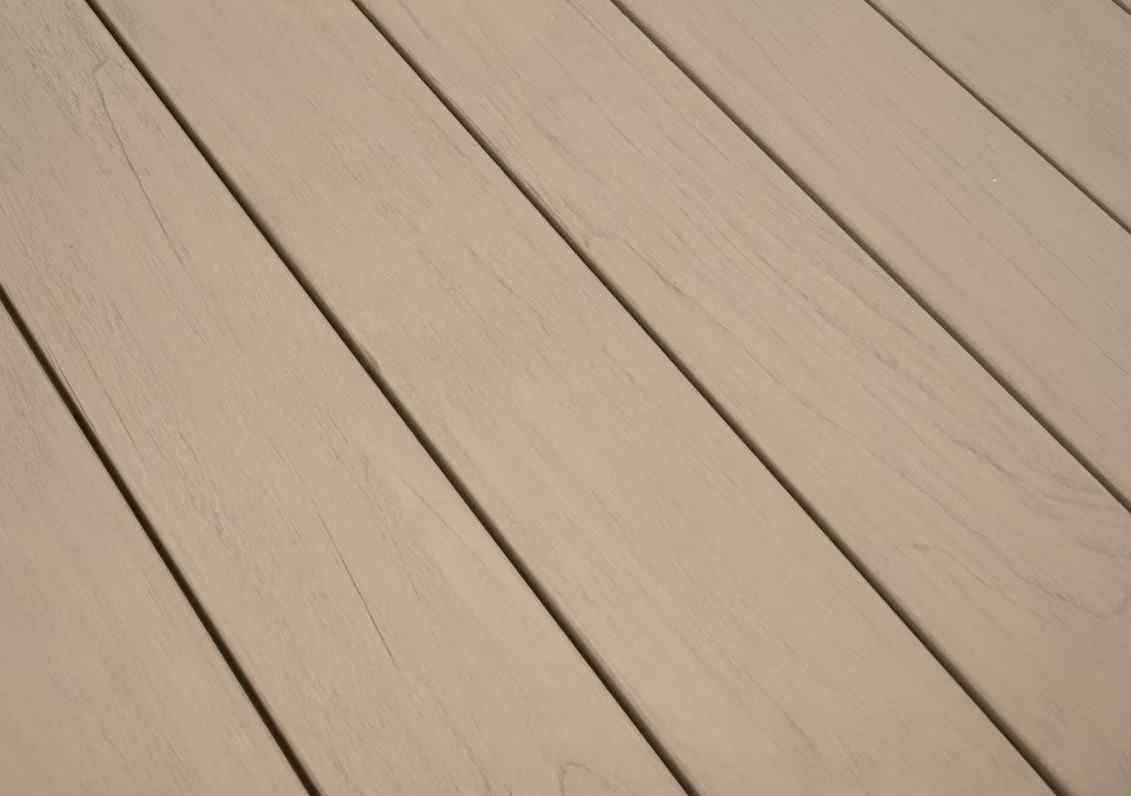 Knit 54" Round Outdoor Dining Table