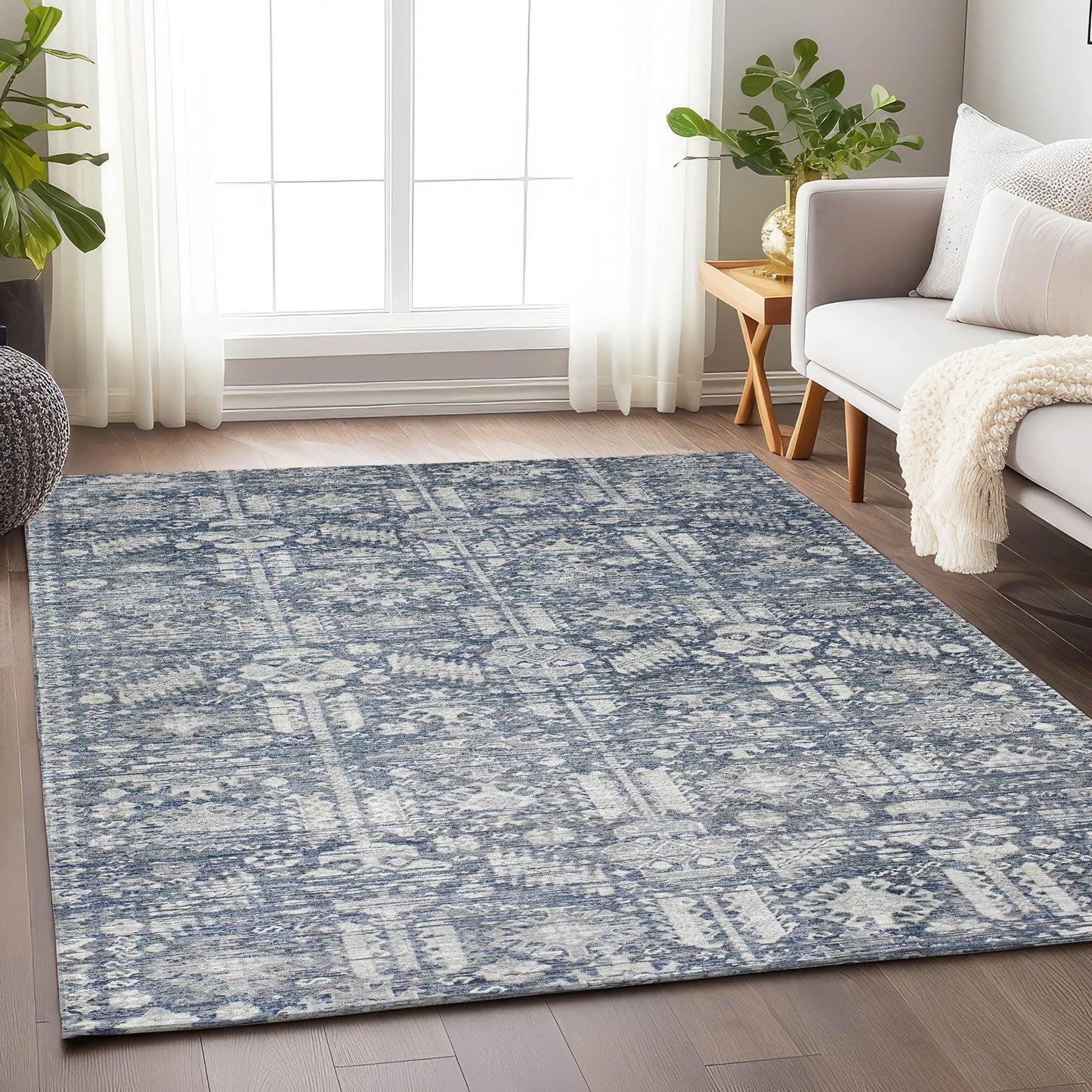 Laearis Blue Washable Indoor-Outdoor Rug