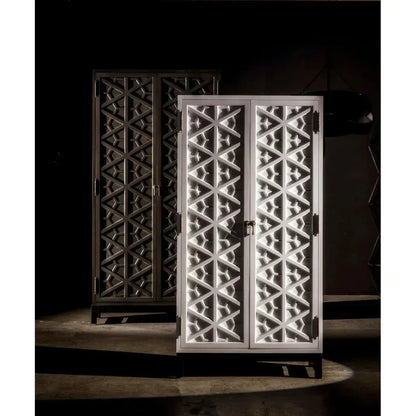 Maharadscha Carved Mahogany Hutch