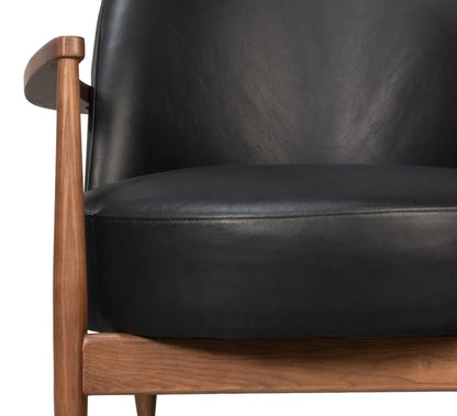 Pindar Traditional Leather Armchair - LOOMLAN - Sarreid - Club Chairs