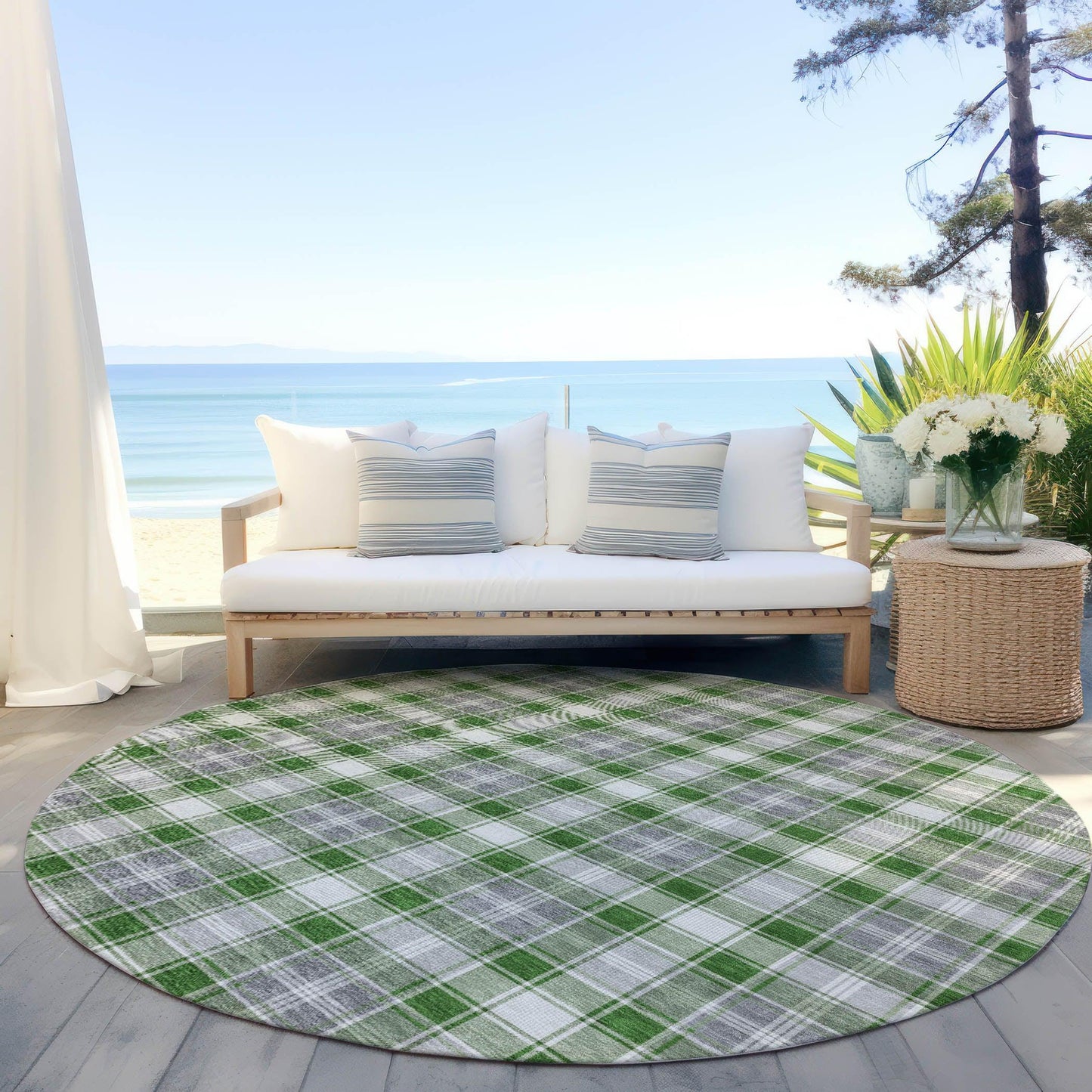 Quaanor Green Washable Indoor-Outdoor Rug