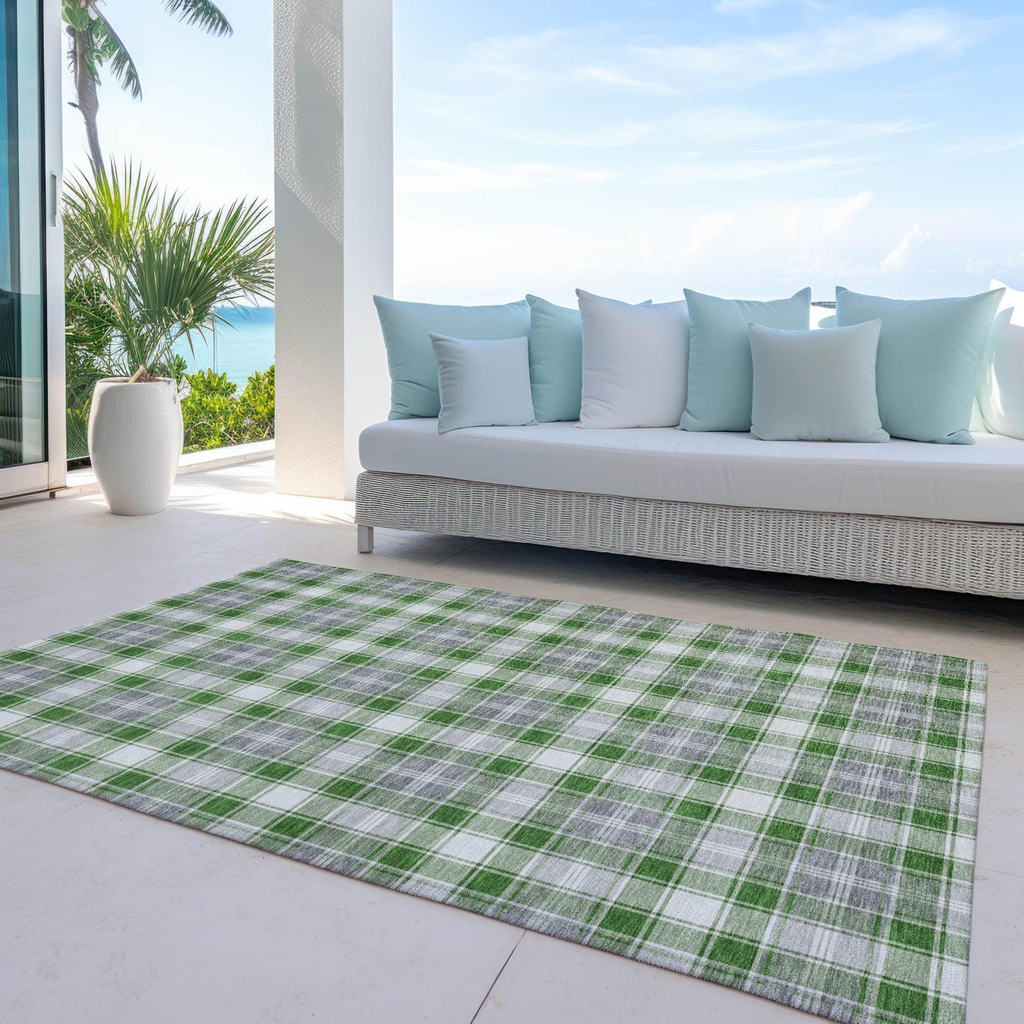 Quaanor Green Washable Indoor-Outdoor Rug