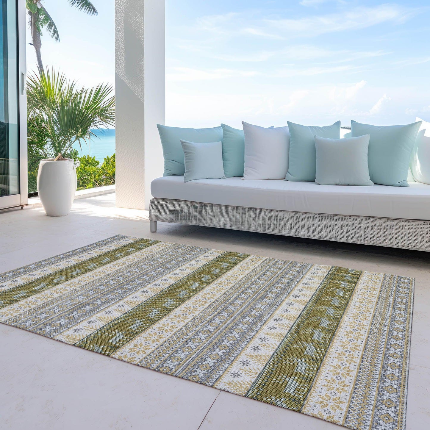 Quaara Gray Washable Indoor-Outdoor Rug