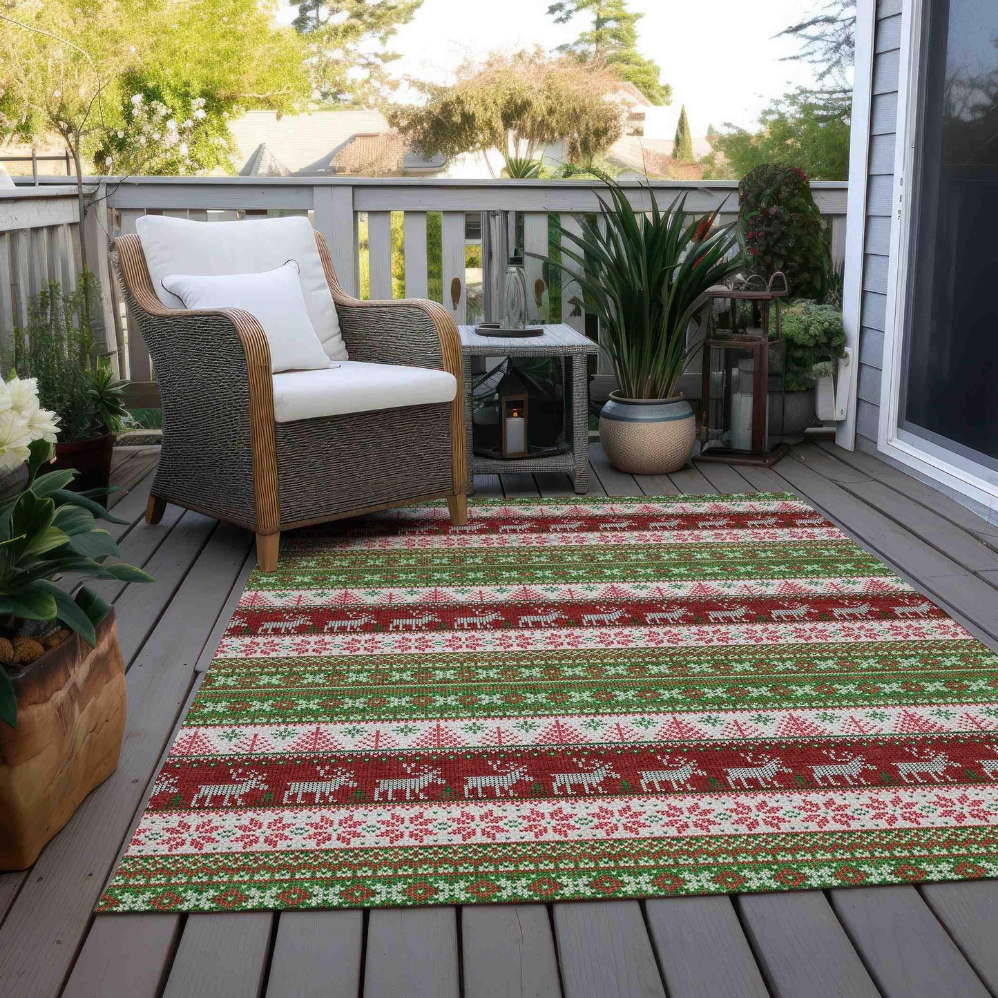 Quaara Green Washable Indoor-Outdoor Rug