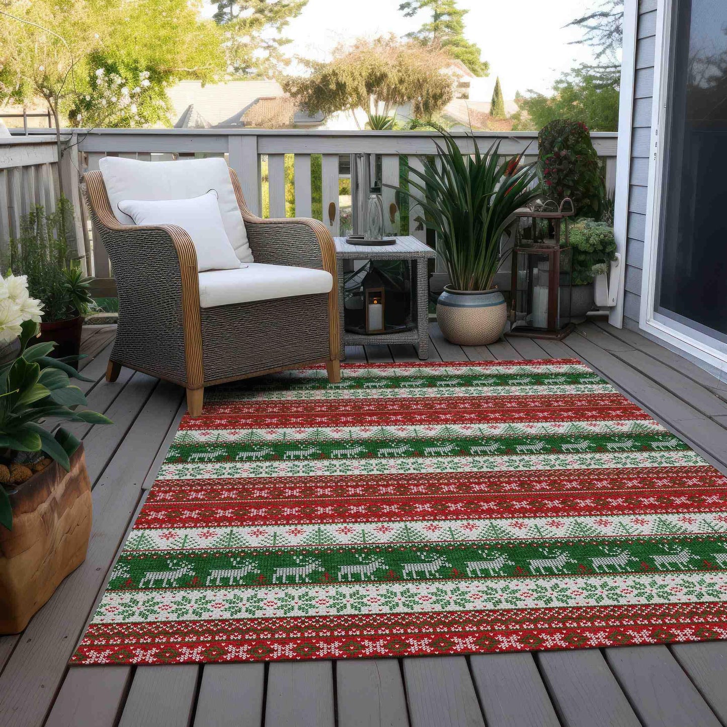 Quaara Red Washable Indoor-Outdoor Rug