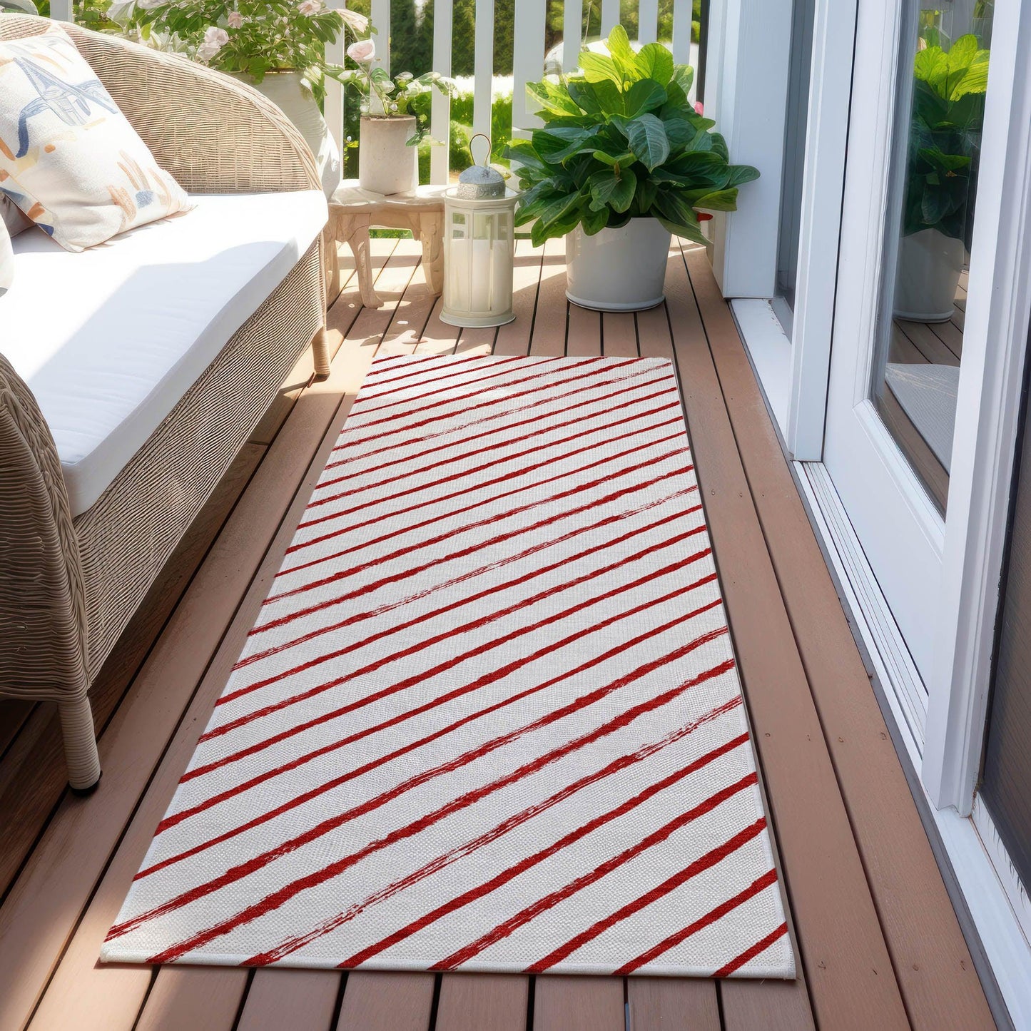 Quaaris Red Washable Indoor-Outdoor Rug