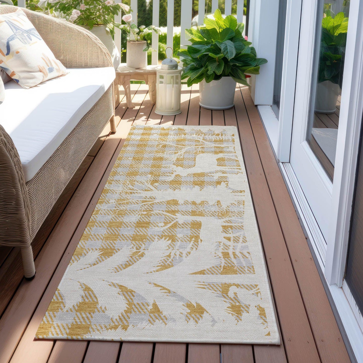 Quaora Gold Washable Indoor-Outdoor Rug