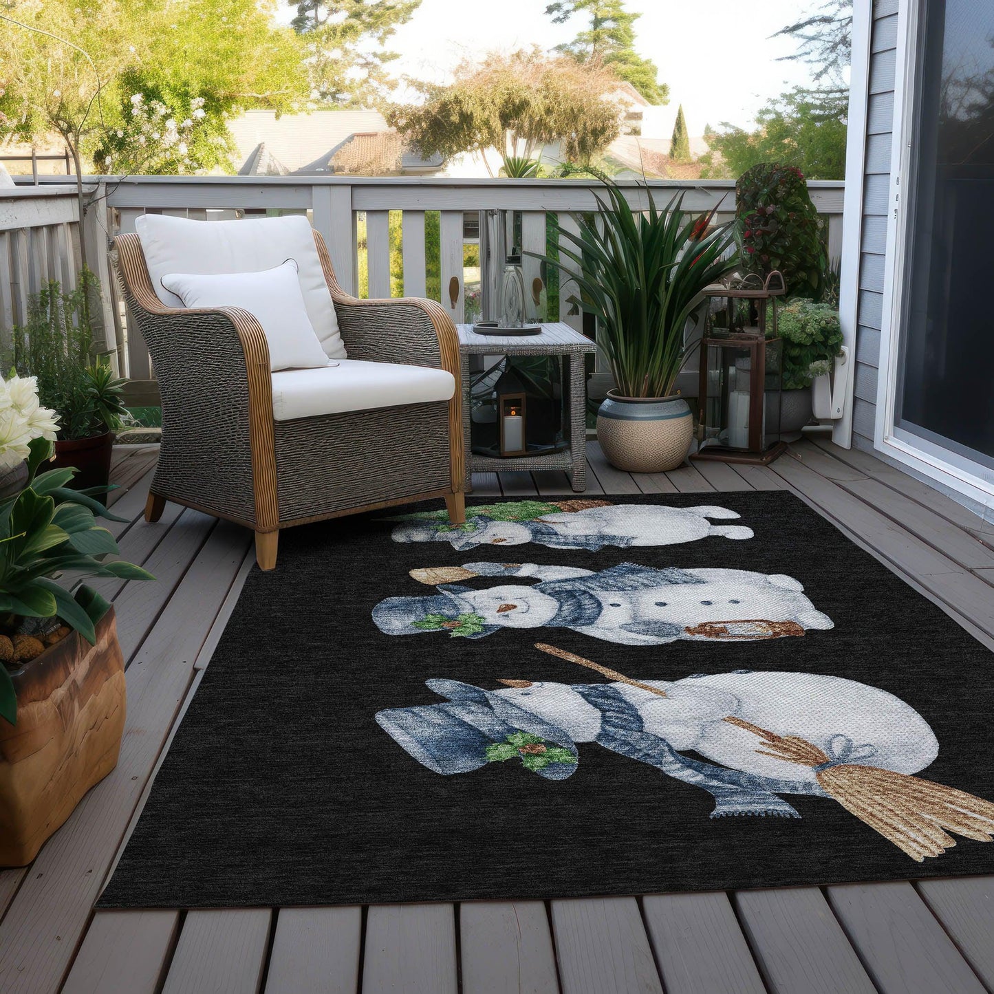 Raeanor Black Washable Indoor-Outdoor Rug