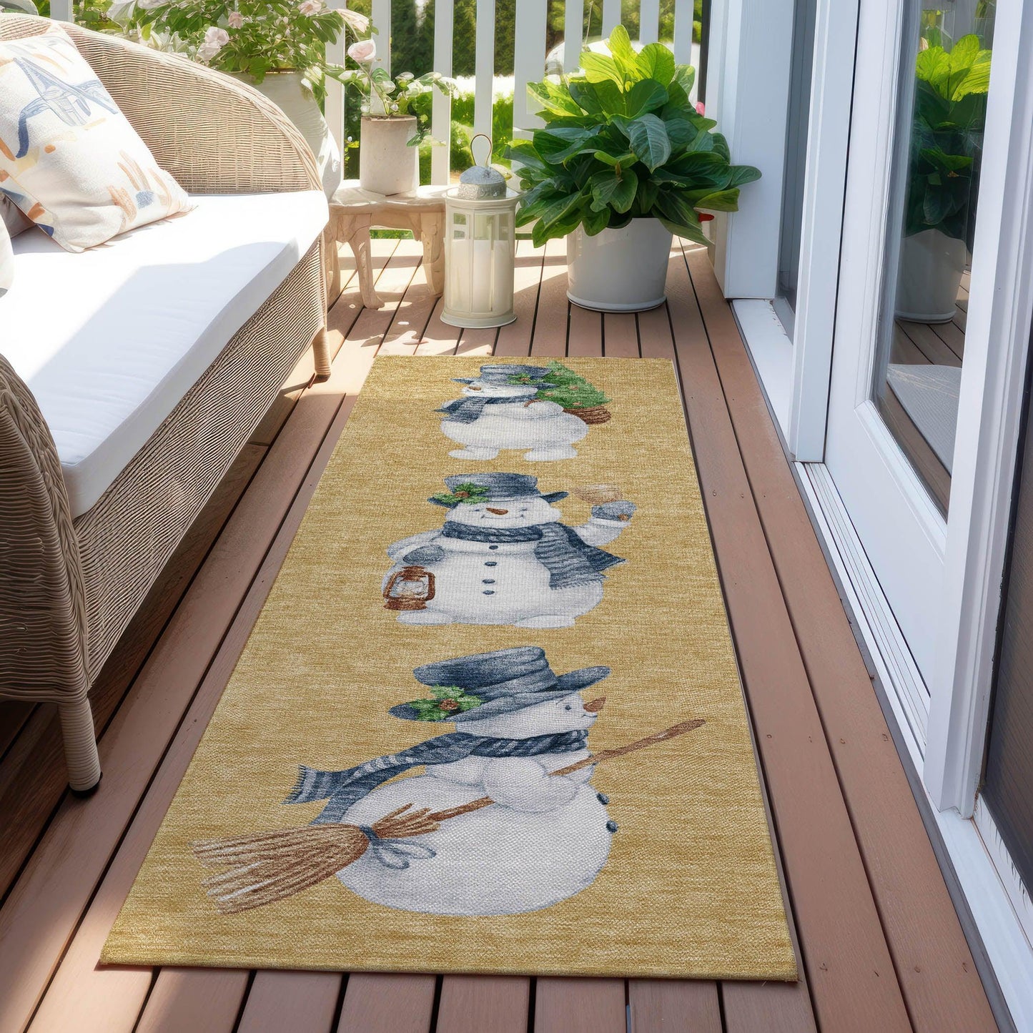 Raeanor Gold Washable Indoor-Outdoor Rug