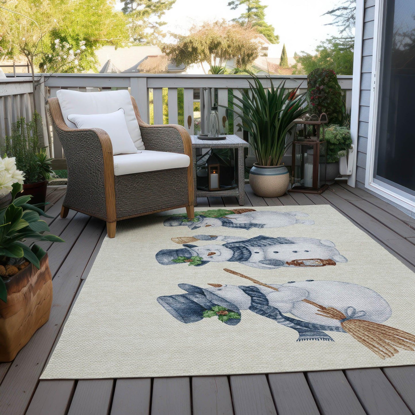 Raeanor Ivory Washable Indoor-Outdoor Rug
