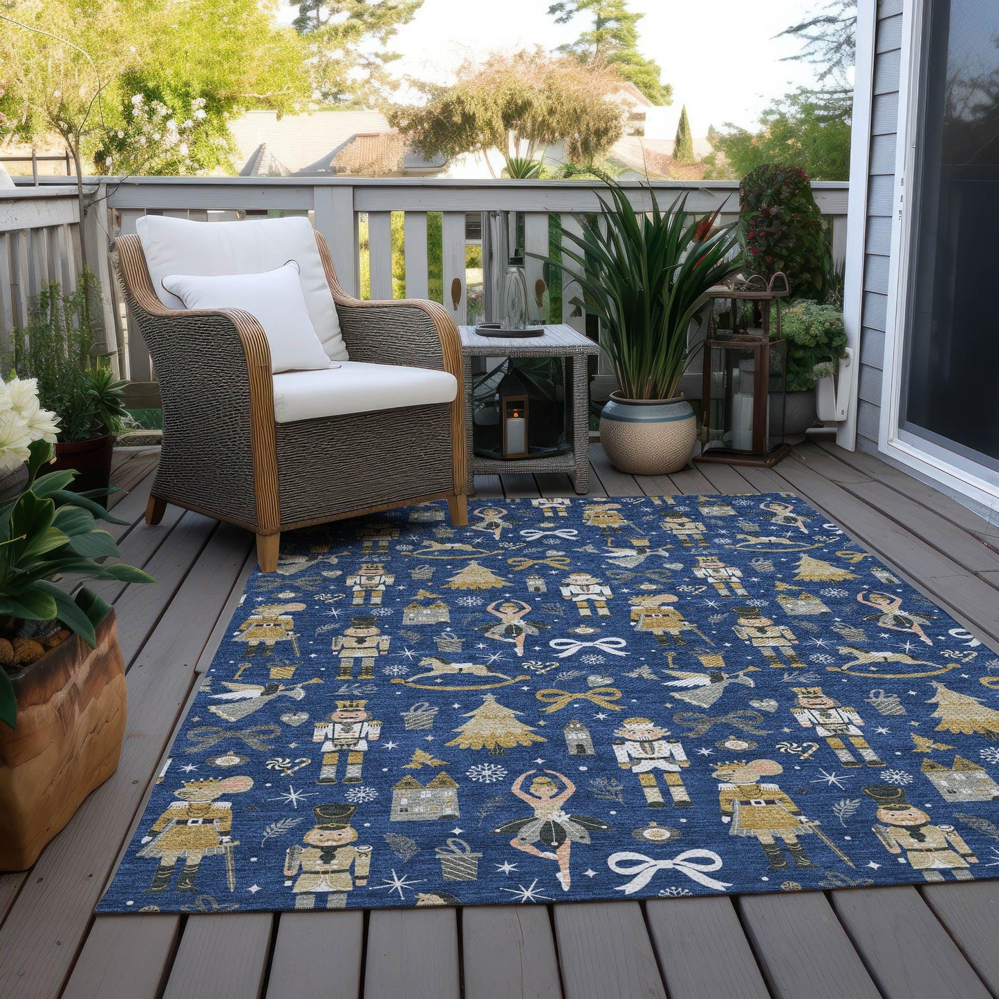 Raeara Blue Washable Indoor-Outdoor Rug