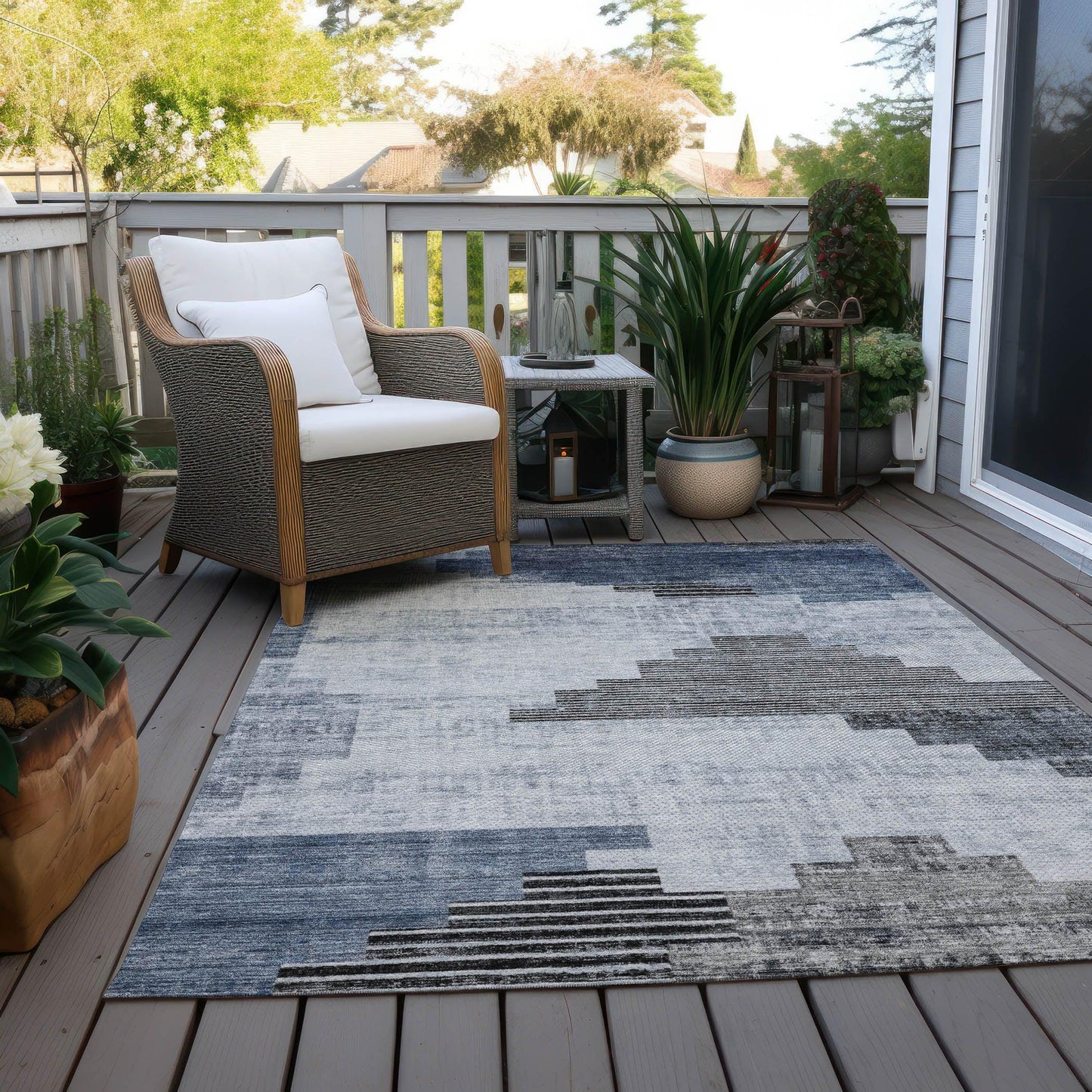 Raeel Blue Washable Indoor-Outdoor Rug