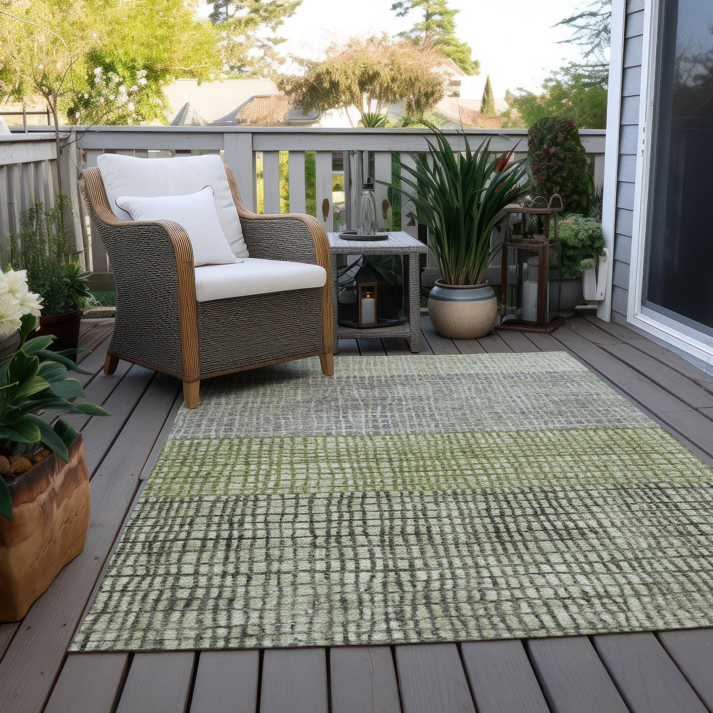 Raeon Aloe Washable Indoor-Outdoor Rug
