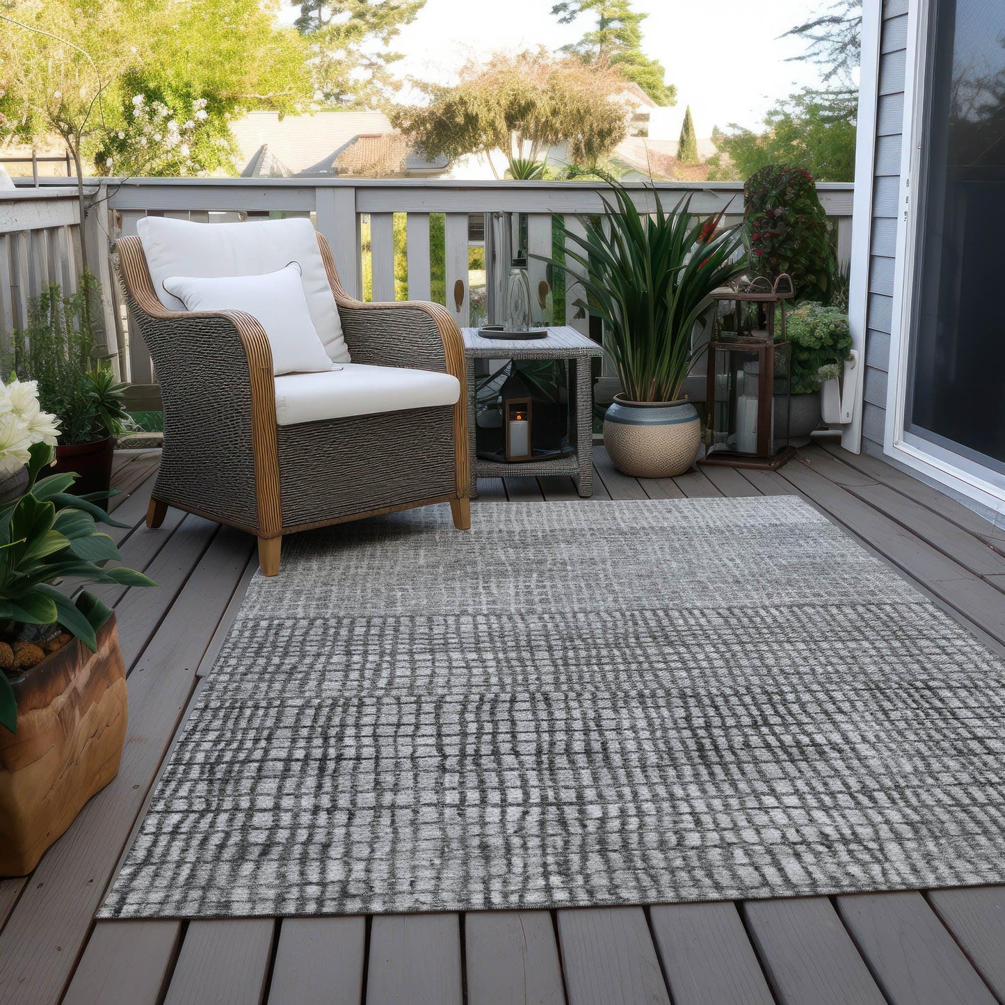 Raeon Gray Washable Indoor-Outdoor Rug