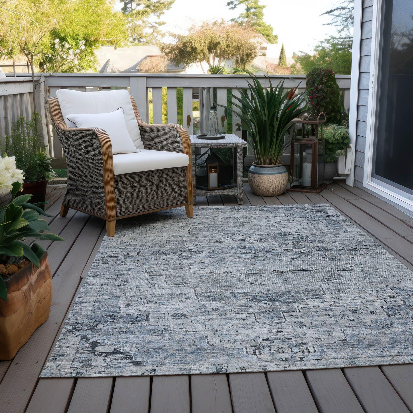 Raeor Blue Washable Indoor-Outdoor Rug