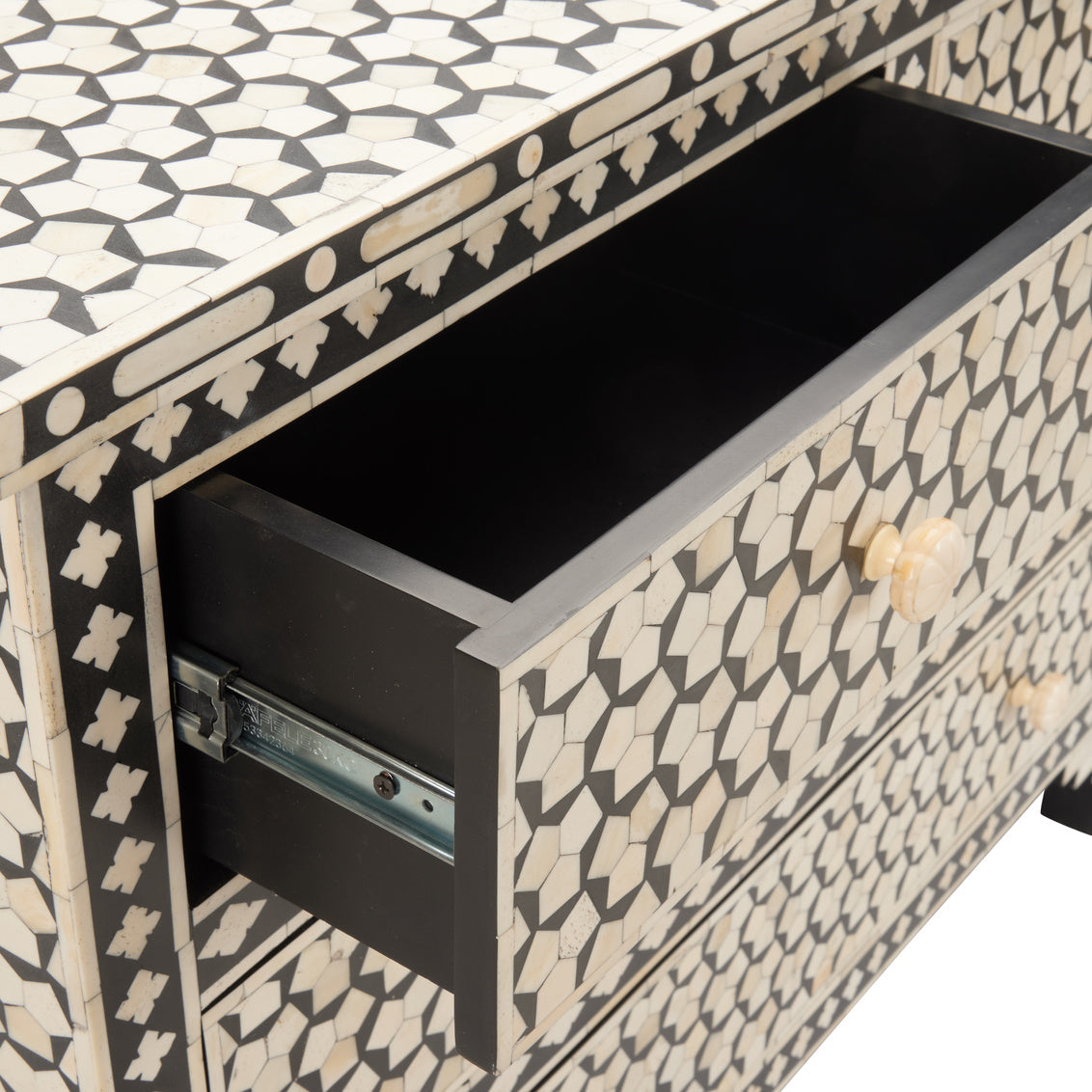 Raymond Four Drawers Cream Chest