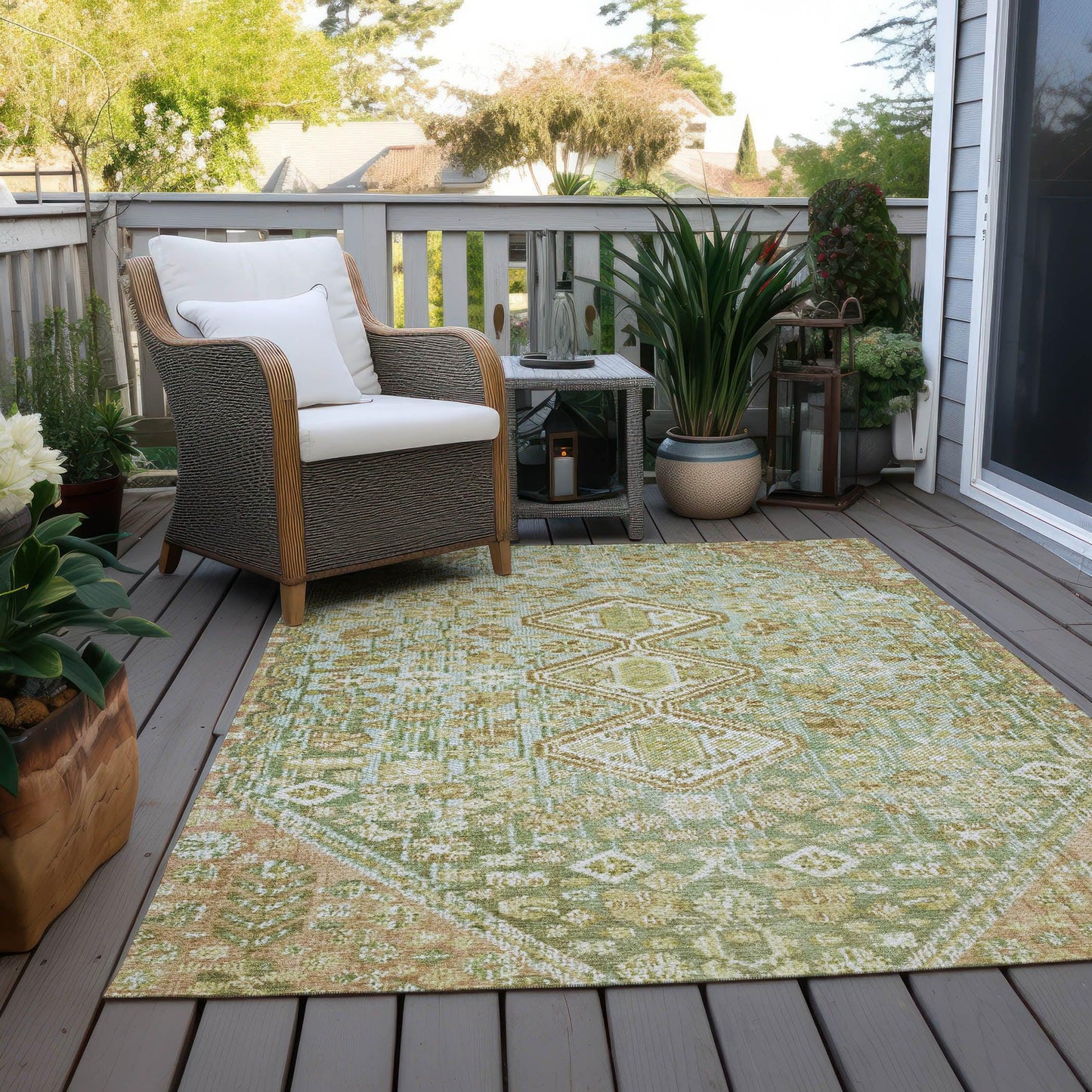 Saelain Green Washable Indoor-Outdoor Rug