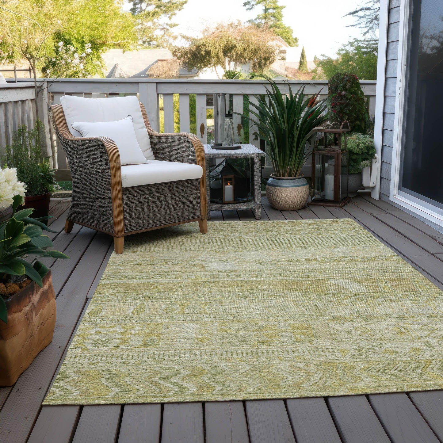 Saelanor Tan Washable Indoor-Outdoor Rug