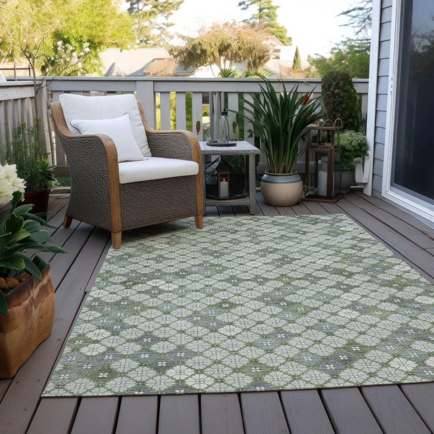 Saelaris Green Washable Indoor-Outdoor Rug