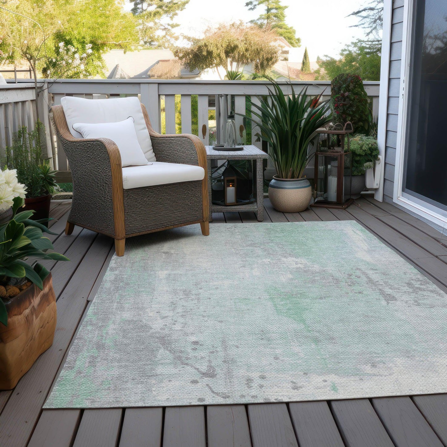 Saelion Green Washable Indoor-Outdoor Rug