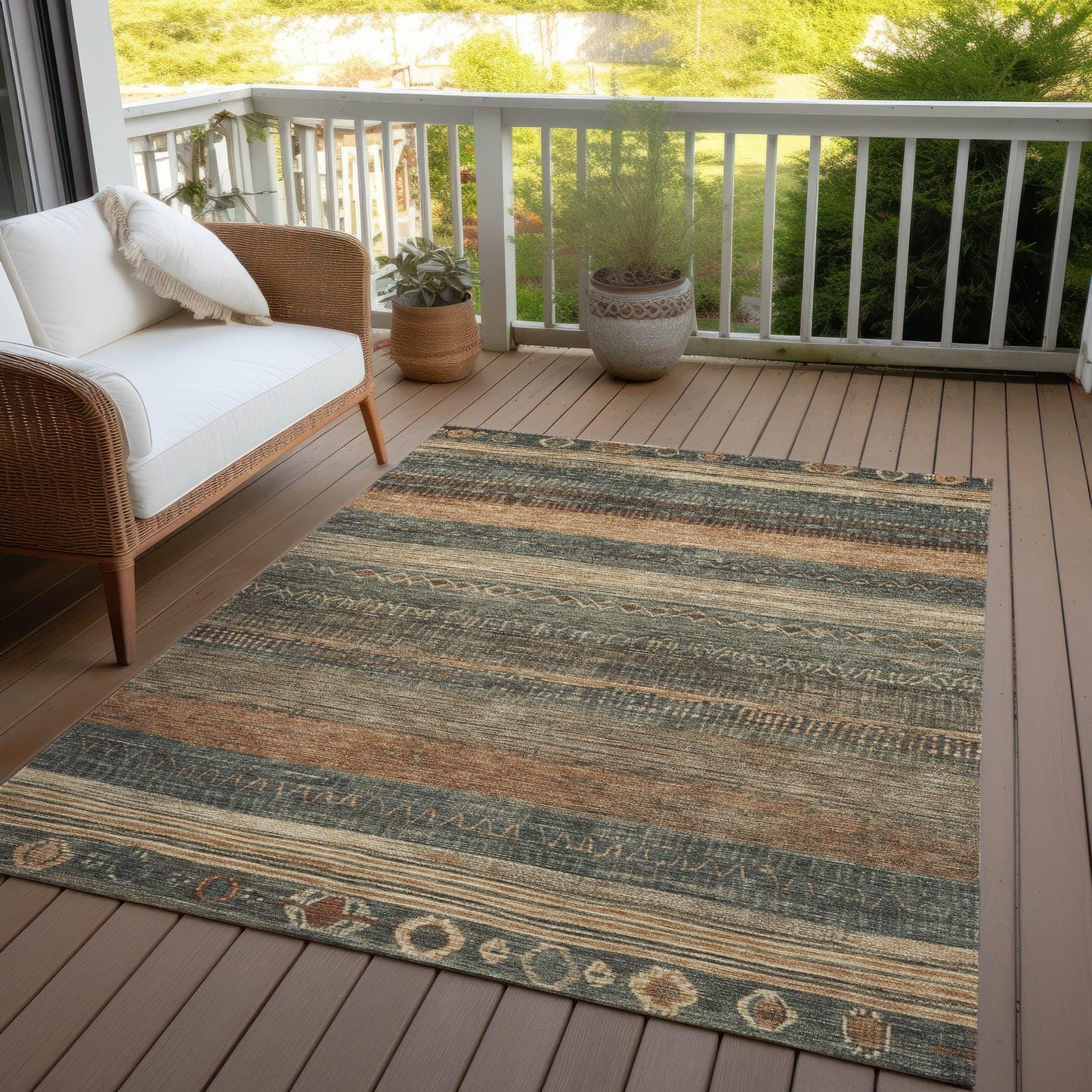 Taelanor Green Washable Indoor-Outdoor Rug