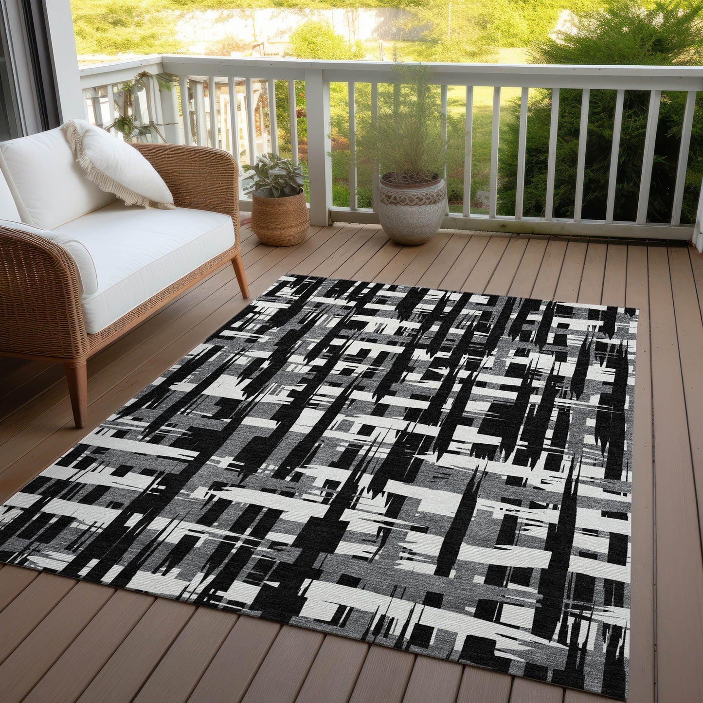 Taelaris Black Washable Indoor-Outdoor Rug