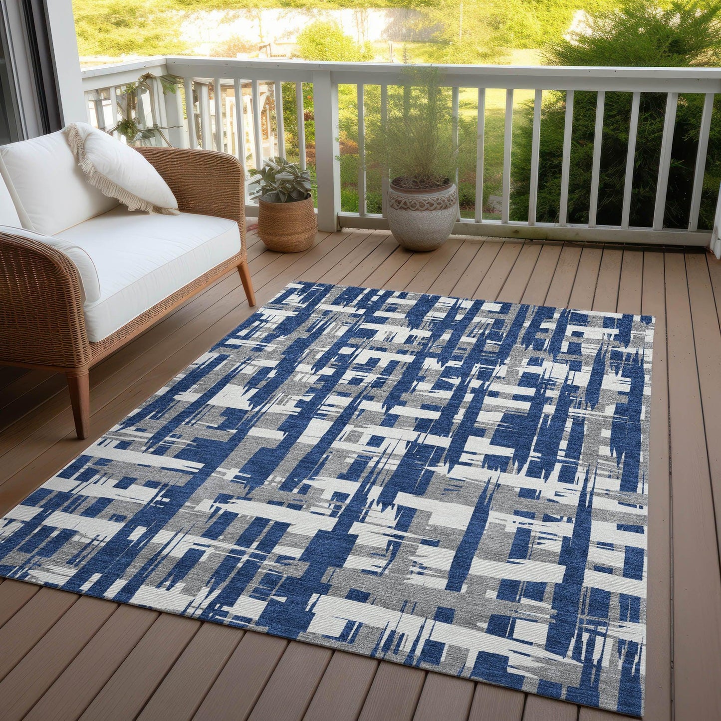 Taelaris Navy Washable Indoor-Outdoor Rug