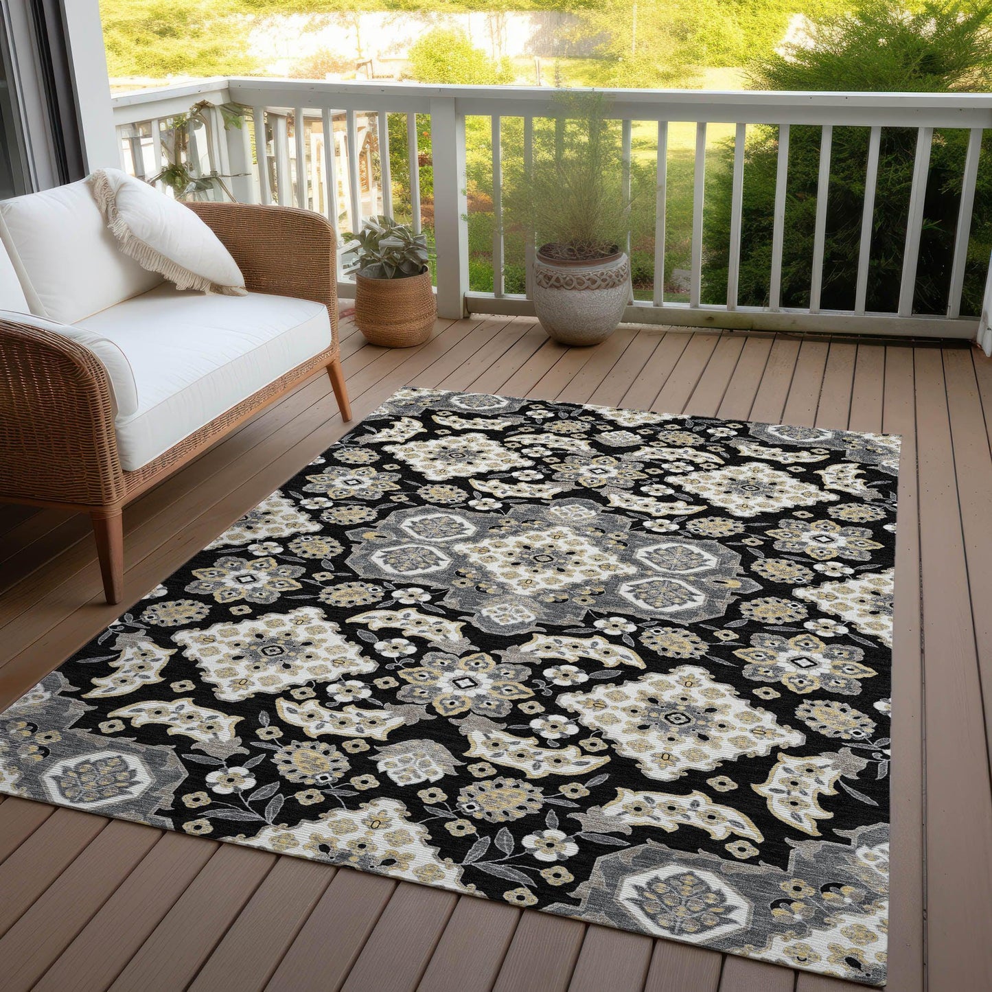 Taelira Black Washable Indoor-Outdoor Rug