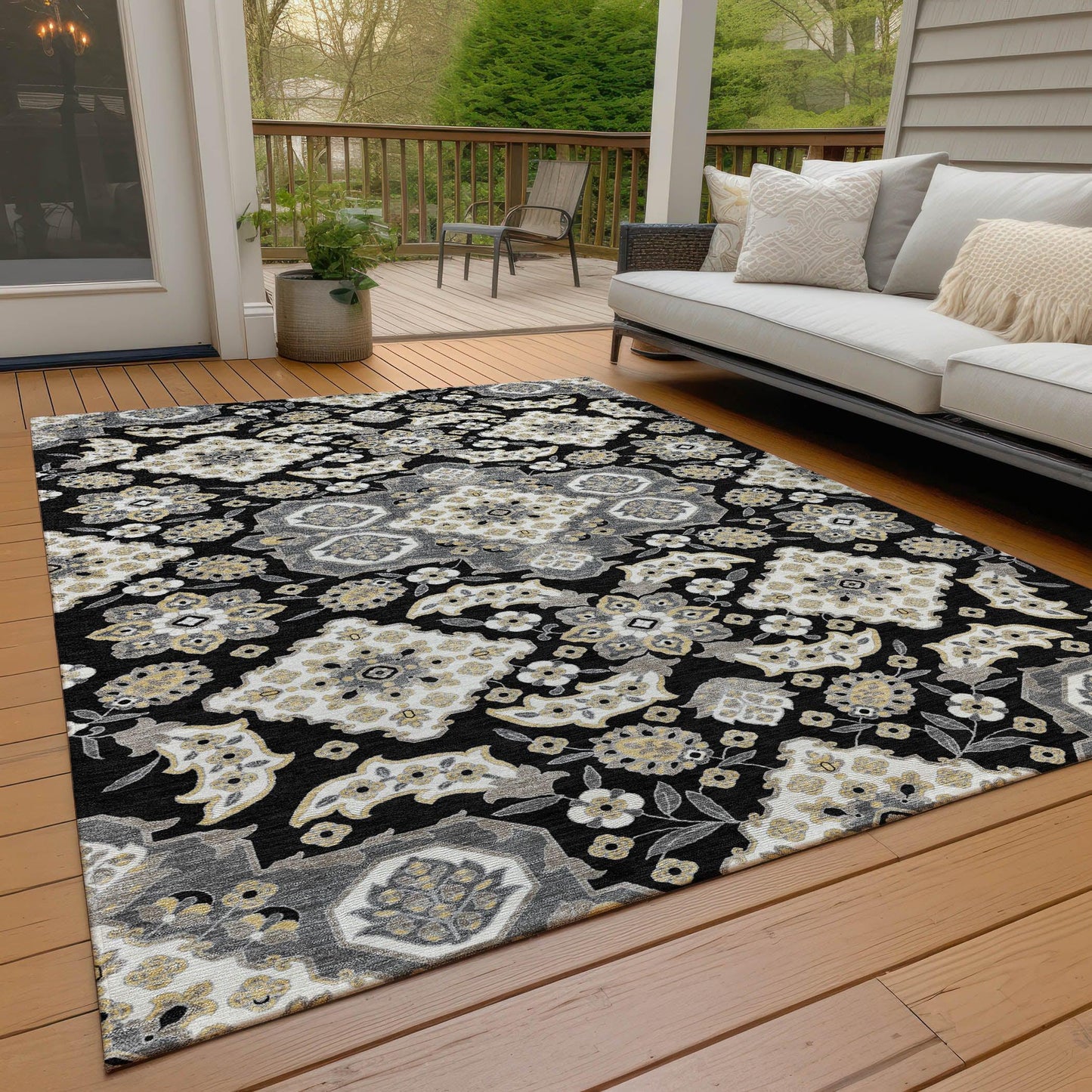 Taelira Black Washable Indoor-Outdoor Rug