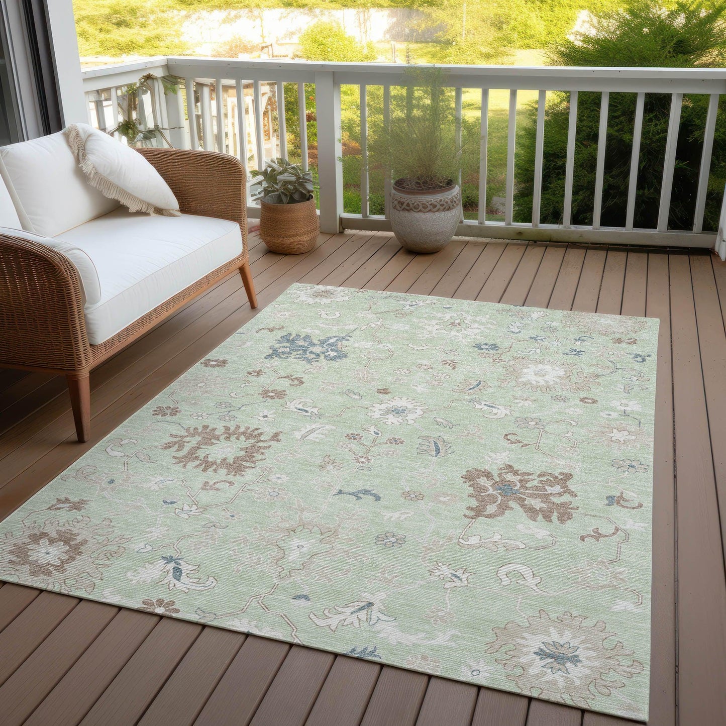 Taelius Green Washable Indoor-Outdoor Rug