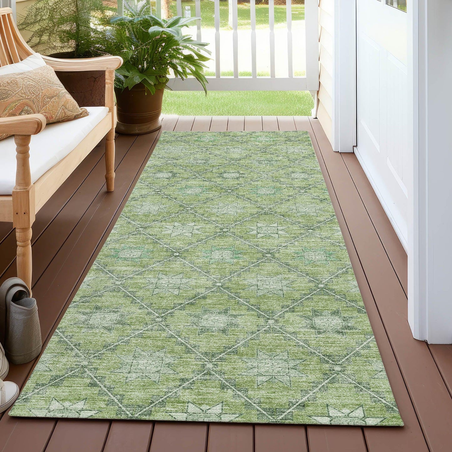 Uraas Green Washable Indoor-Outdoor Rug